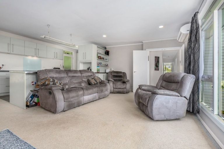 Photo of property in 2 Donlin Road, Pukerua Bay, 5026