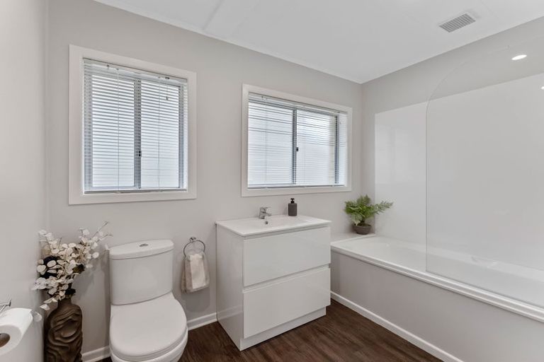 Photo of property in 13b Pinehaven Road, Pinehaven, Upper Hutt, 5019