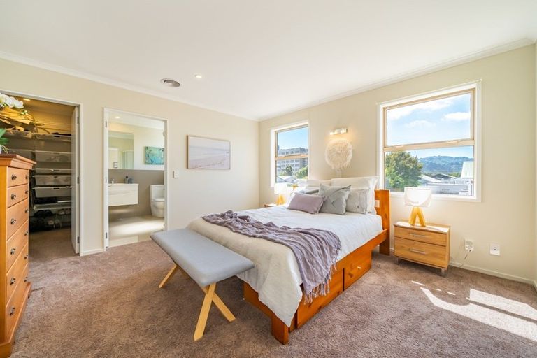 Photo of property in 5 Latimer Way, Petone, Lower Hutt, 5012