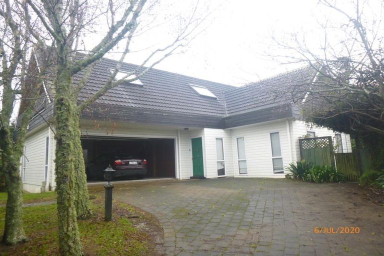 Photo of property in 93 Wiseley Road, West Harbour, Auckland, 0618