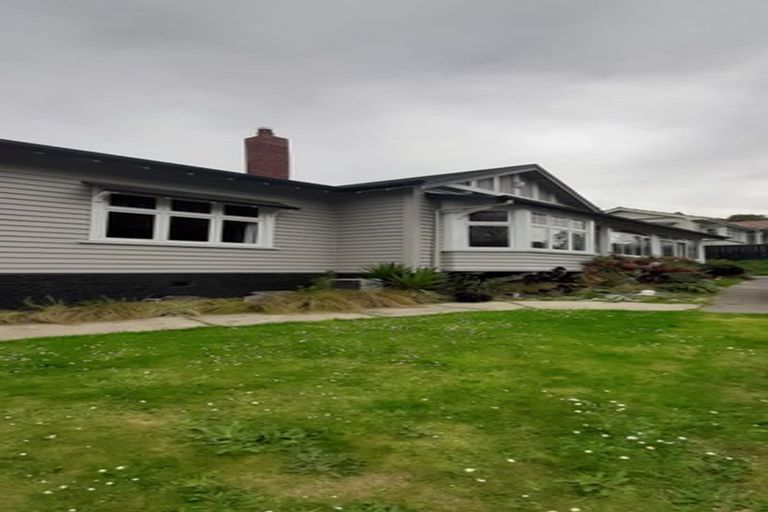 Photo of property in 137 Eglinton Road, Mornington, Dunedin, 9011