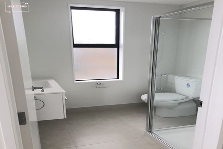 Photo of property in 5 Battalion Drive, Papakura, 2110