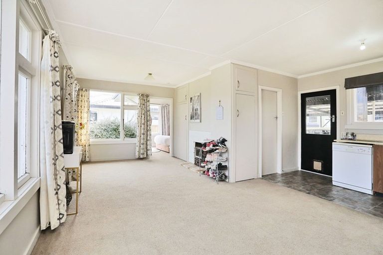 Photo of property in 66 Bullar Street, Grasmere, Invercargill, 9810