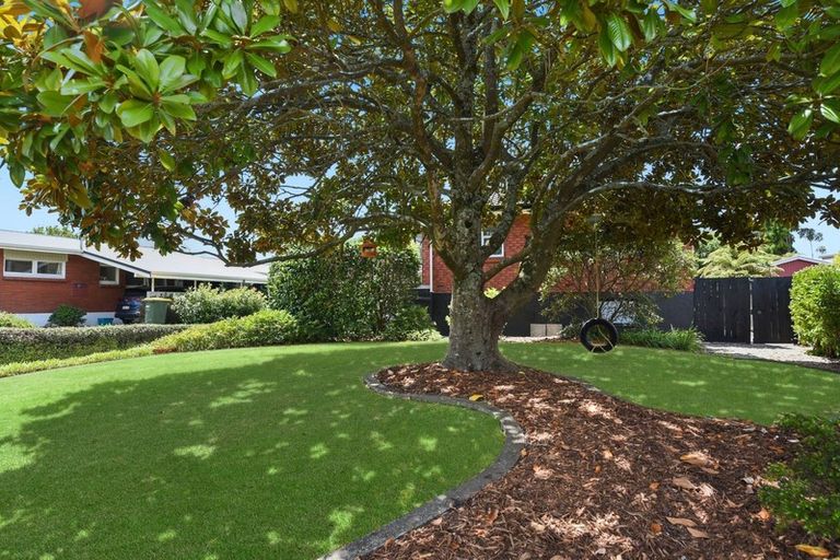 Photo of property in 44 Hooker Avenue, Chedworth, Hamilton, 3210