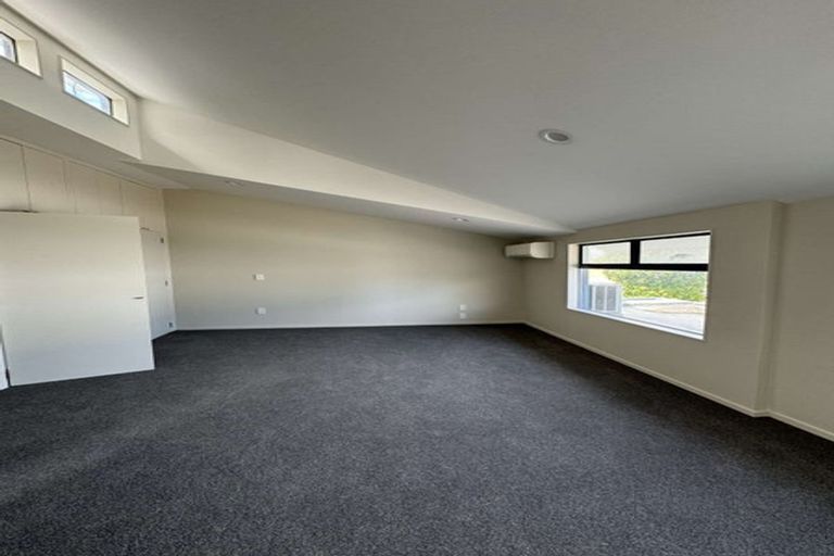 Photo of property in 181 Pacific Road, North New Brighton, Christchurch, 8083