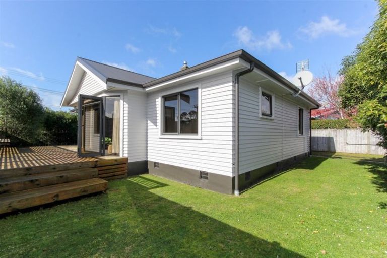 Photo of property in 84 Brooklands Road, Brooklands, New Plymouth, 4310