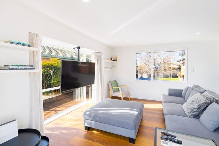 Photo of property in 6 Ronald George Place, Parklands, Christchurch, 8083