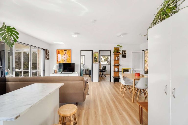 Photo of property in 33 Windsor Drive, Tairua, 3508