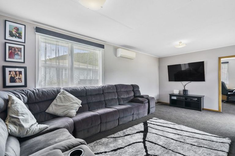 Photo of property in 51 Parenga Street, Wainuiomata, Lower Hutt, 5014