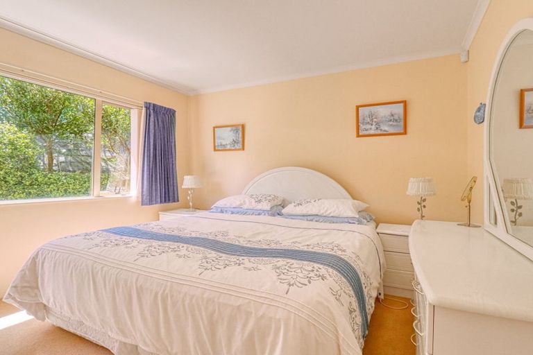 Photo of property in 102a Parkvale Road, Karori, Wellington, 6012