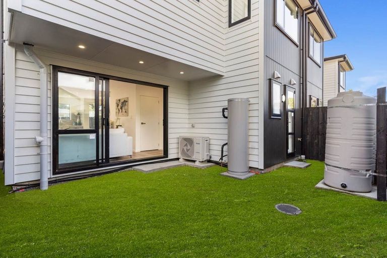 Photo of property in 4b Hazards Road, Weymouth, Auckland, 2103