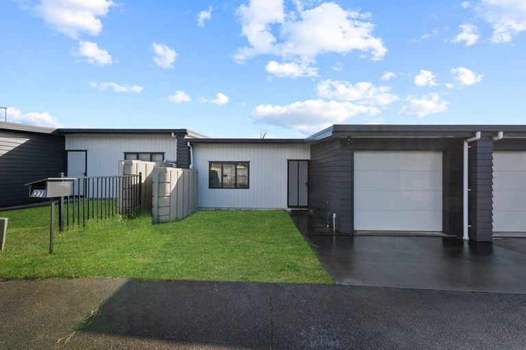 Photo of property in 27 Tuuhura Road, Pukekohe, 2120