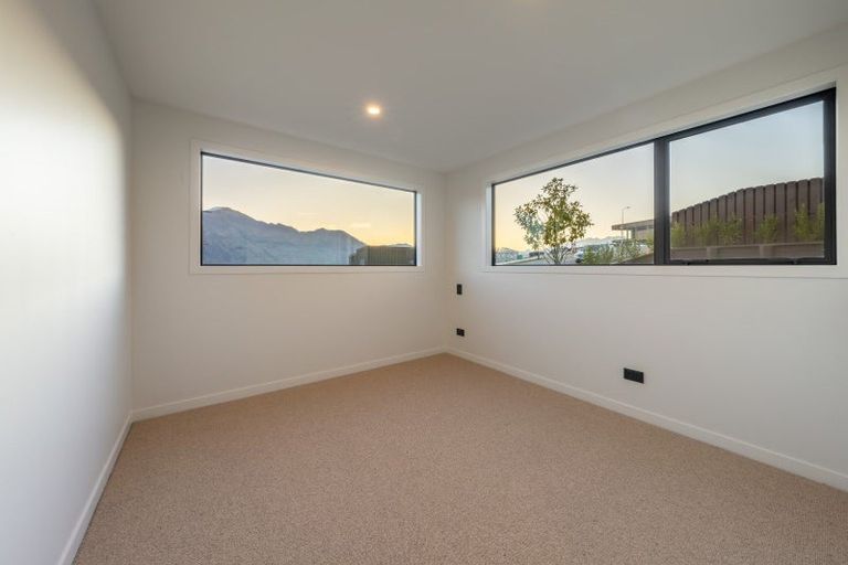 Photo of property in 18 Fenton Avenue, Wanaka, 9305