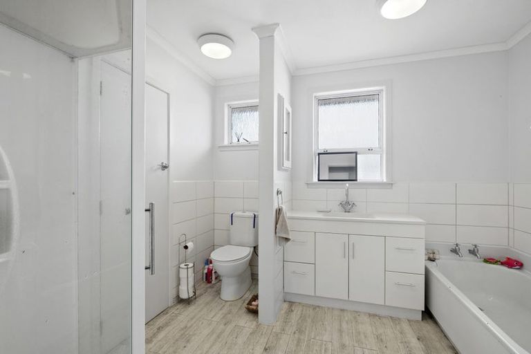 Photo of property in 33 Clearmont Crescent, Blagdon, New Plymouth, 4310