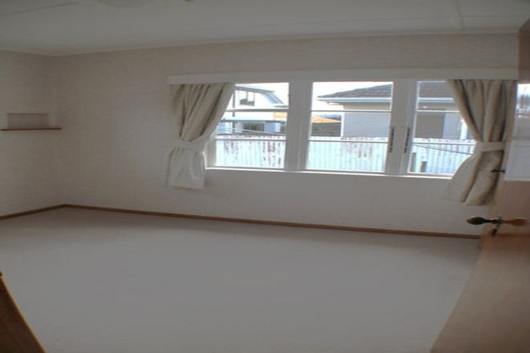 Photo of property in 9 Brown Grove, Fairfield, Lower Hutt, 5011