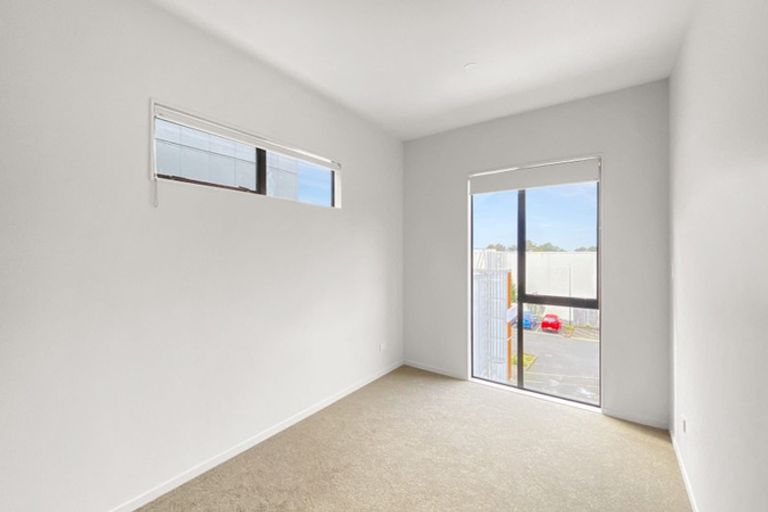 Photo of property in 14 Mina Way, Browns Bay, Auckland, 0630