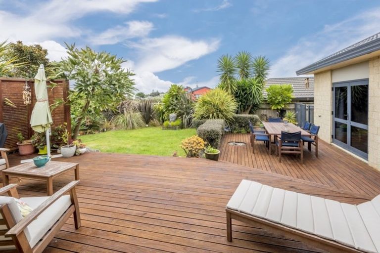 Photo of property in 8 Te Ropata Place, Waikanae Beach, Waikanae, 5036