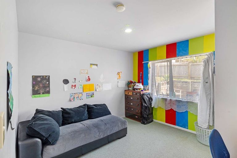 Photo of property in 16b Roick Parade, Glen Eden, Auckland, 0602