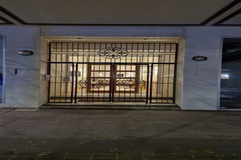 Photo of property in Columbia Apartments, 11/32 Cuba Street, Te Aro, Wellington, 6011