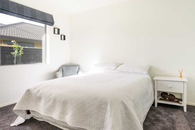 Photo of property in 24 Liberty Grove, Kelvin Grove, Palmerston North, 4414