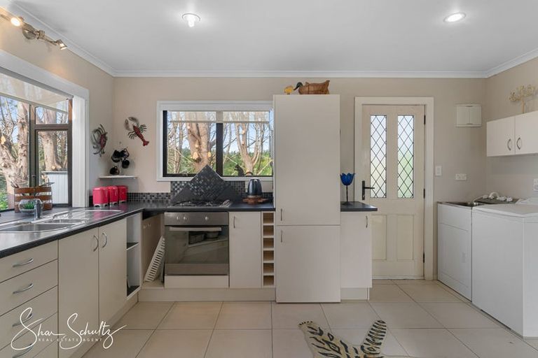 Photo of property in 800 Bickerstaffe Road, Maungaturoto, 0587