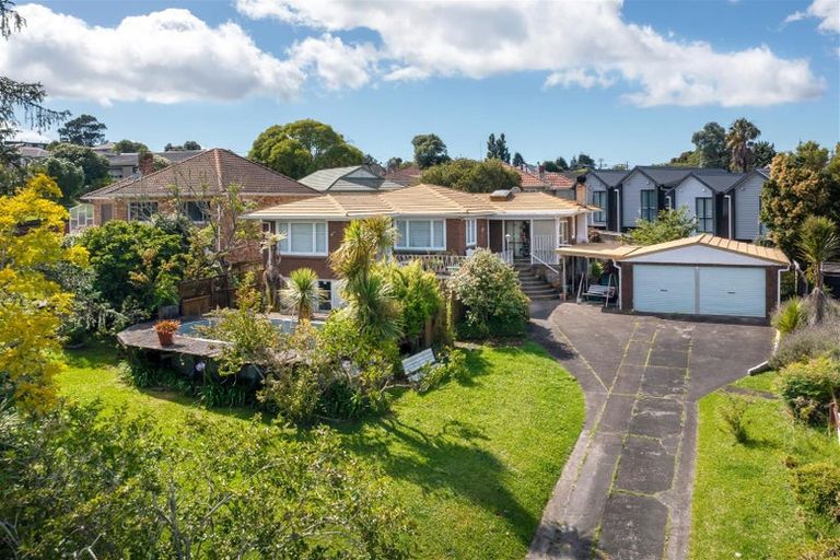 Photo of property in 3 Lavelle Road, Henderson, Auckland, 0612
