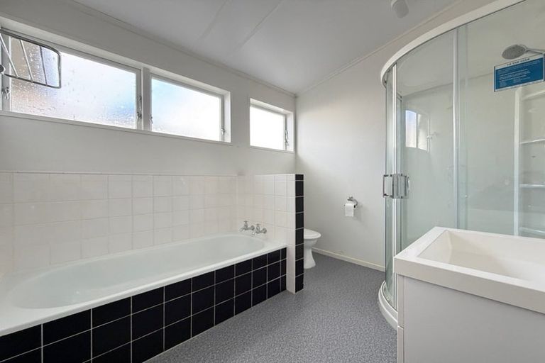 Photo of property in 1/29 Parkvale Road, Karori, Wellington, 6012