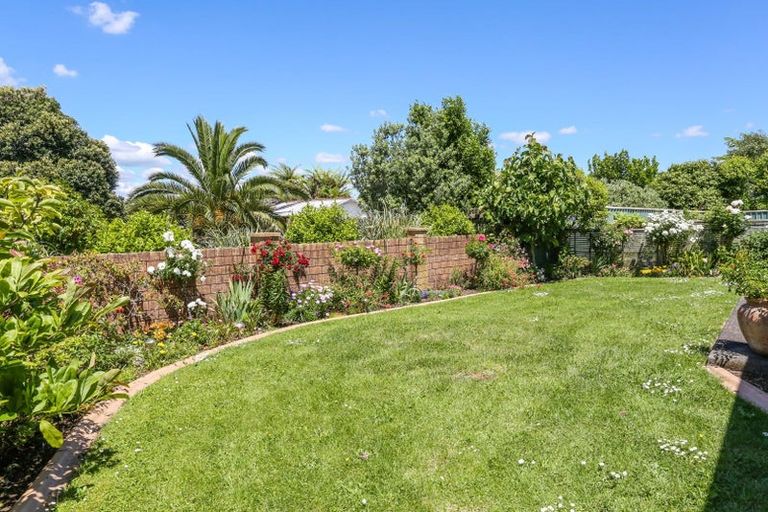 Photo of property in 4/8 Village Place, Tuakau, 2121