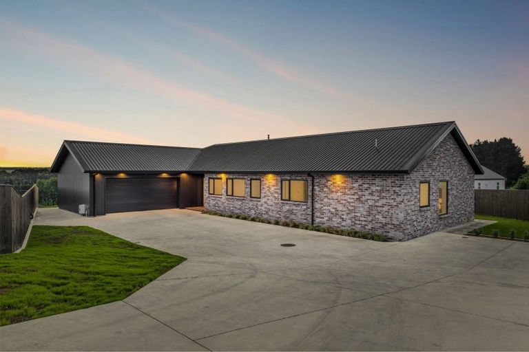 Photo of property in 29 Tuscany Way, Fitzherbert, 4410