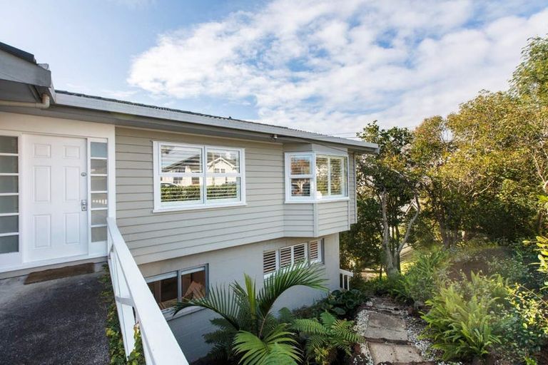 Photo of property in 1/87-89 Hinemoa Street, Birkenhead, Auckland, 0626