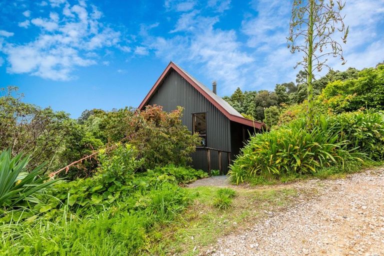 Photo of property in 1863 Takaka-collingwood Highway, Milnthorpe, Collingwood, 7182