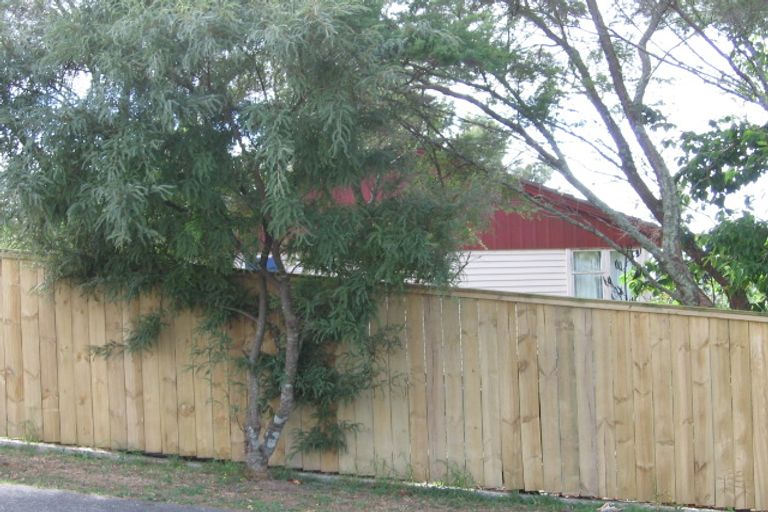 Photo of property in 4 Gemini Place, Beach Haven, Auckland, 0626