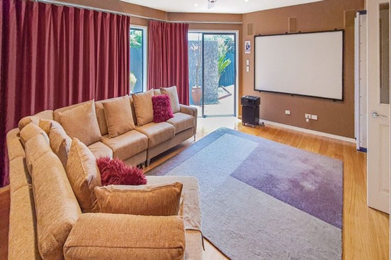 Photo of property in 84 Clovelly Road, Bucklands Beach, Auckland, 2012