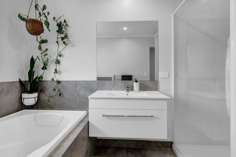 Photo of property in 54 Denby Road, Hawera, 4672