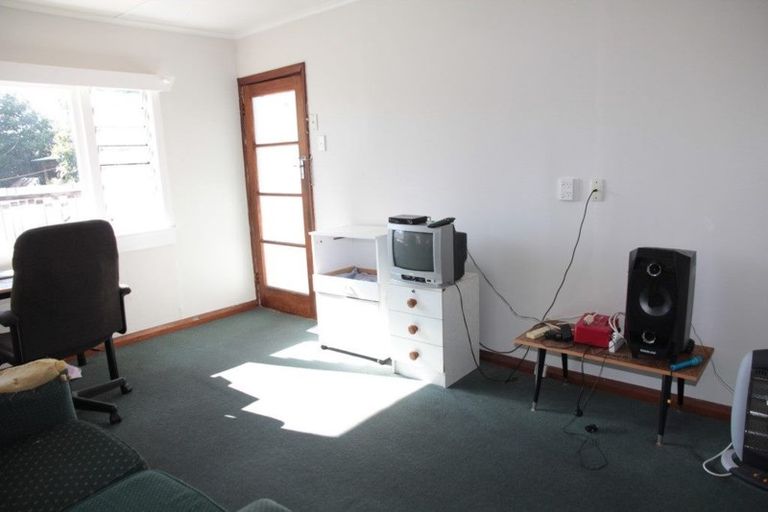 Photo of property in 40a Belt Road, Moturoa, New Plymouth, 4310