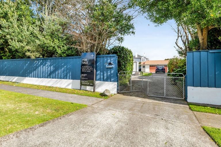 Photo of property in 19 George Street, Hawera, 4610