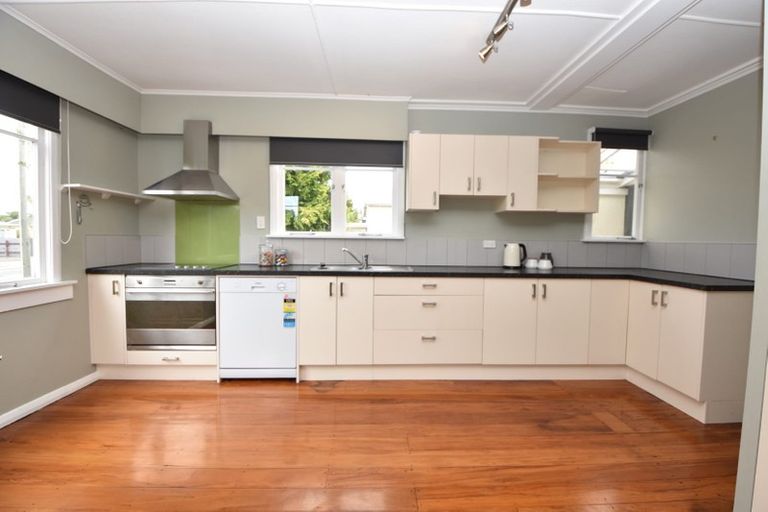 Photo of property in 229 High Street North, Carterton, 5713