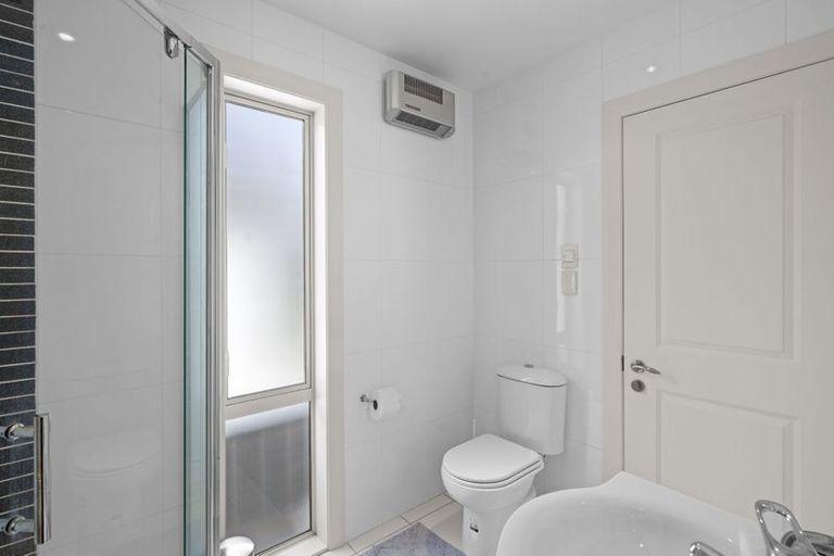 Photo of property in 47 Berkshire Drive, Avonhead, Christchurch, 8042