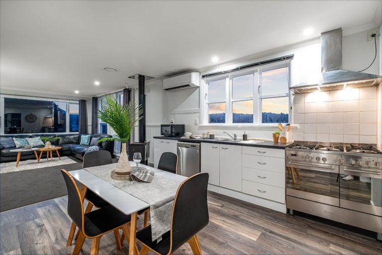 Photo of property in 40 Papakowhai Road, Papakowhai, Porirua, 5024