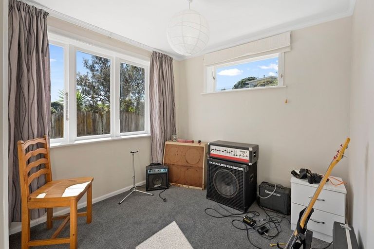 Photo of property in 35 Toi Street, Otaki Beach, Otaki, 5512