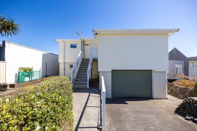 Photo of property in 3 Wanaka Terrace, Bell Block, New Plymouth, 4312