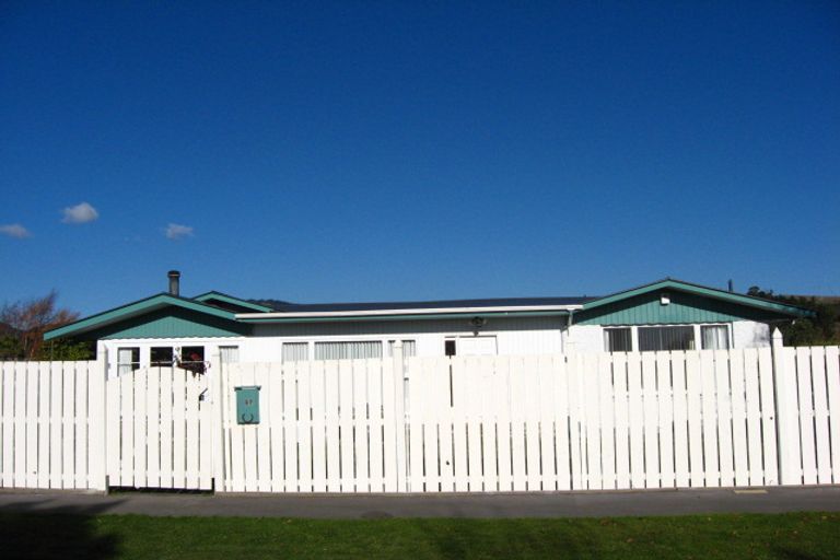 Photo of property in 37 Hurunui Street, Cracroft, Christchurch, 8025