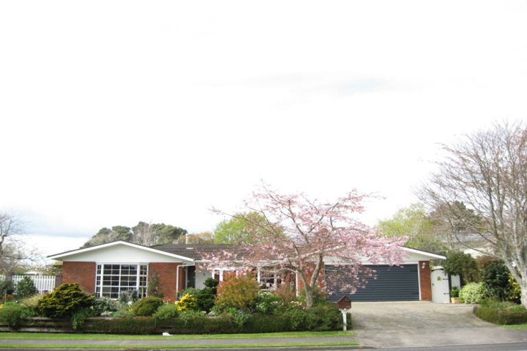 Photo of property in 293 Mangorei Road, Merrilands, New Plymouth, 4312