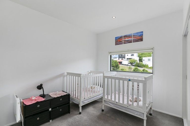 Photo of property in 82 Saddleback Grove, Karori, Wellington, 6012