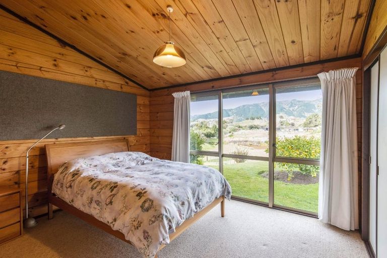 Photo of property in 63 Paetawa Road, Peka Peka, Waikanae, 5391