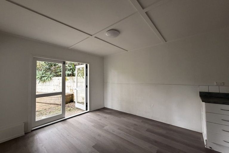 Photo of property in 55 Park Hill Road, Birkenhead, Auckland, 0626