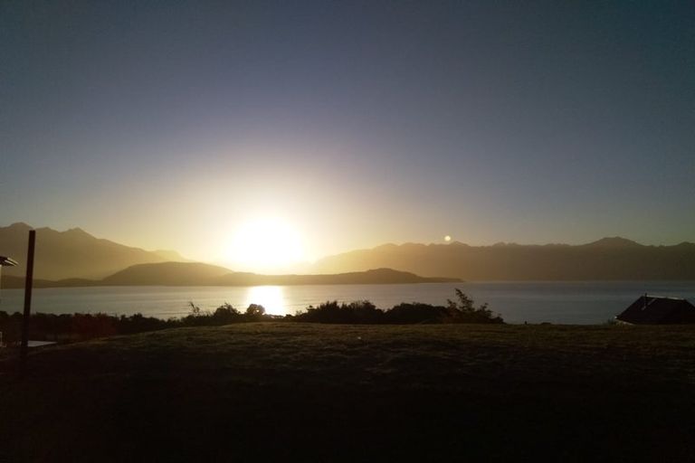 Photo of property in 19 Muriwai Drive, Manapouri, 9679