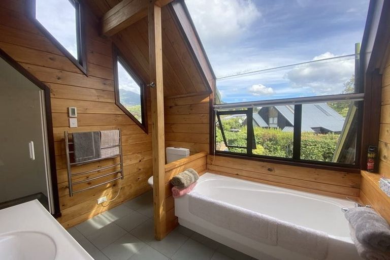 Photo of property in 6a Beach Road, Waikawa, Picton, 7220