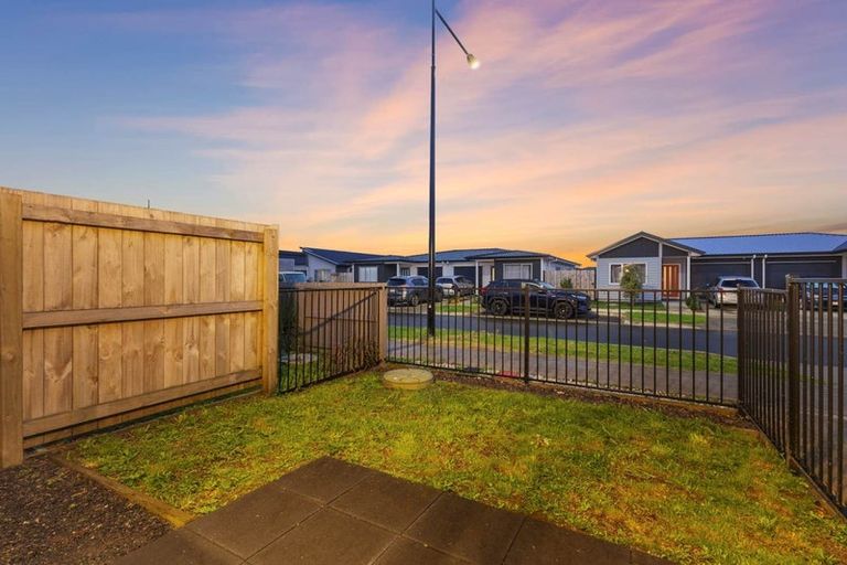 Photo of property in 23 Kutukutu Street, Takanini, 2112