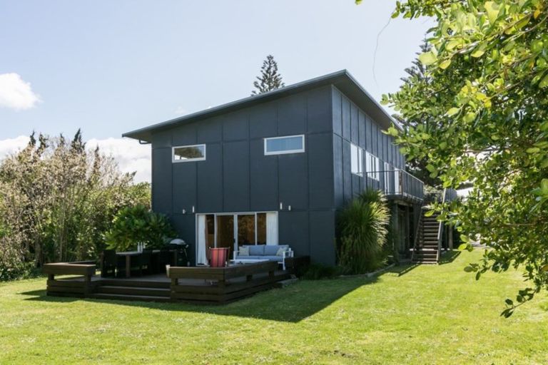 Photo of property in 61 Airini Road, Waimarama, Havelock North, 4294